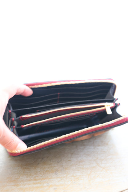 セレクトショップの店員さんがクマの長財布