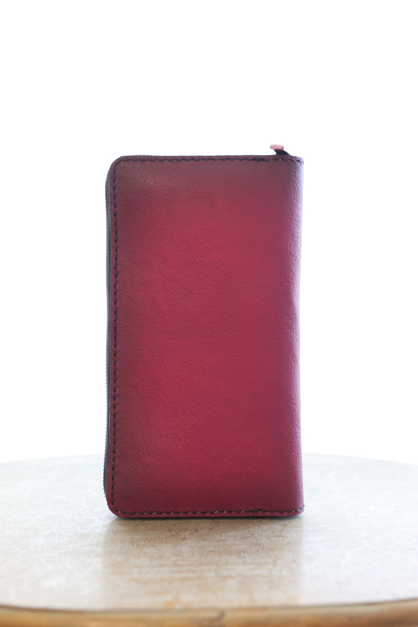 アリスの世界にまぎれ込んだウサギの長財布