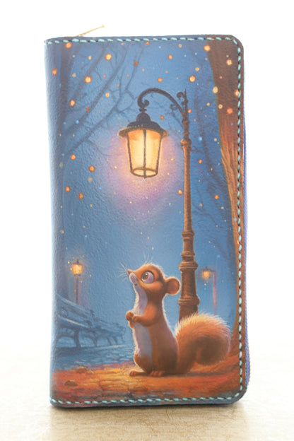 夜空を見上げるリスの長財布